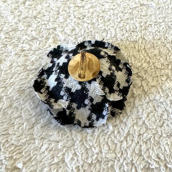 Vintage Tweed brooch - Picture 2 of 4